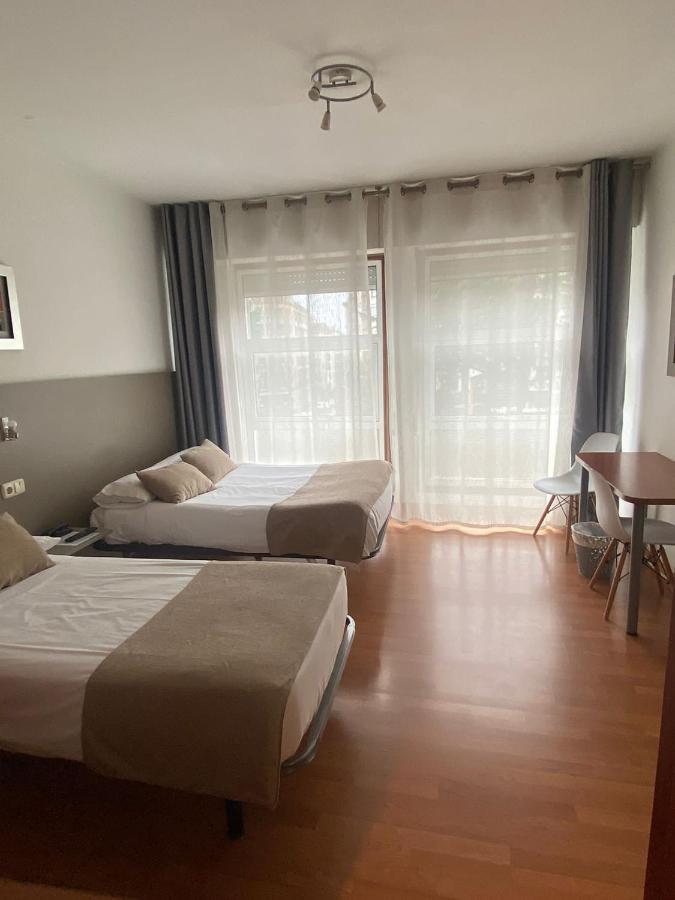 Pension Residencia Fornos Сантяго де Компостела Екстериор снимка